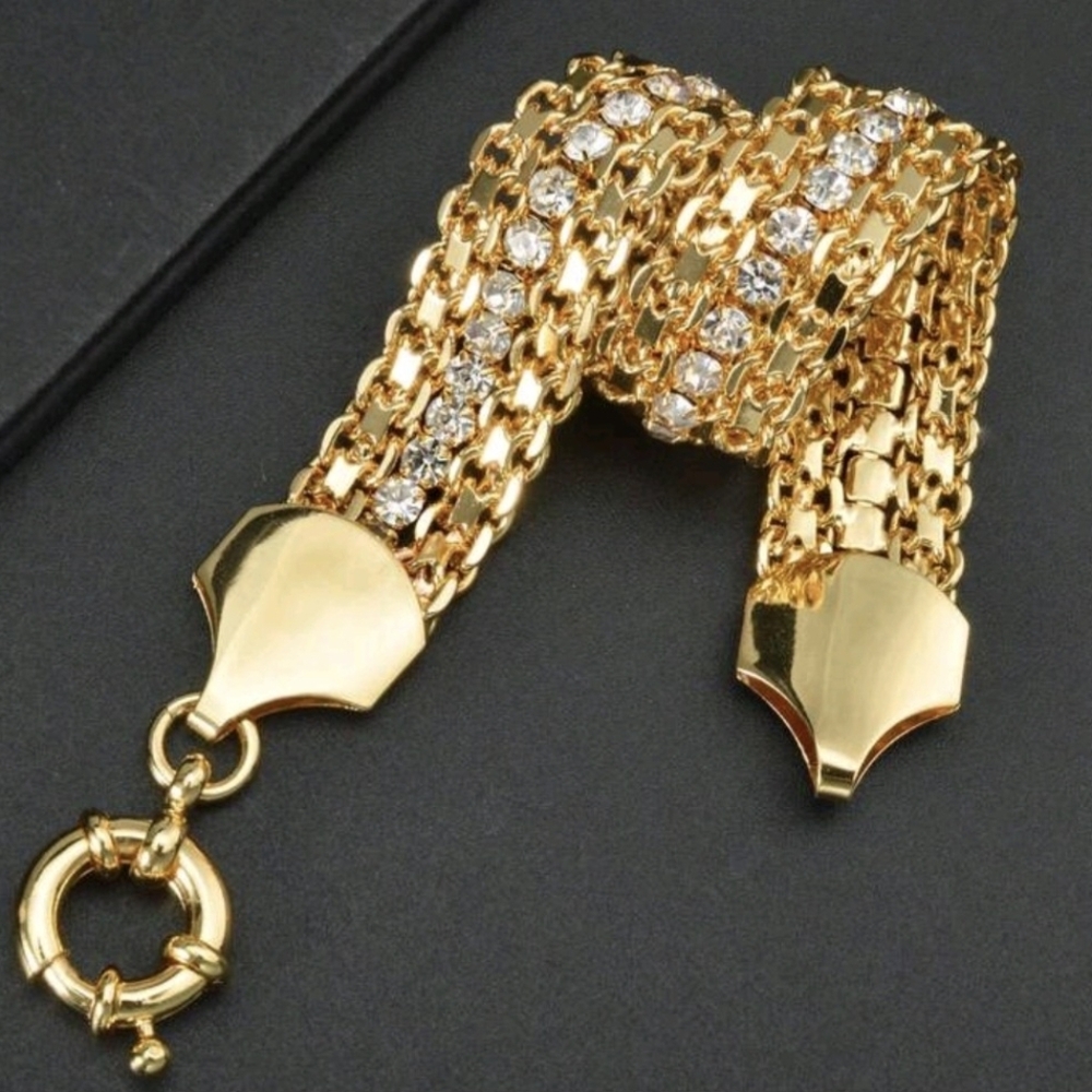 Elegant Gold Multi-Chain Crystal Bracelet